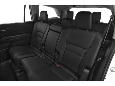 2022 Honda Pilot Touring 8 Passenger w/Navi, Heated Leather, AWD