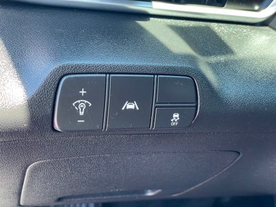 2021 Hyundai Elantra SEL w/Rear Cam, Bluetooth, Dual Temp, CarPlay, Alloys