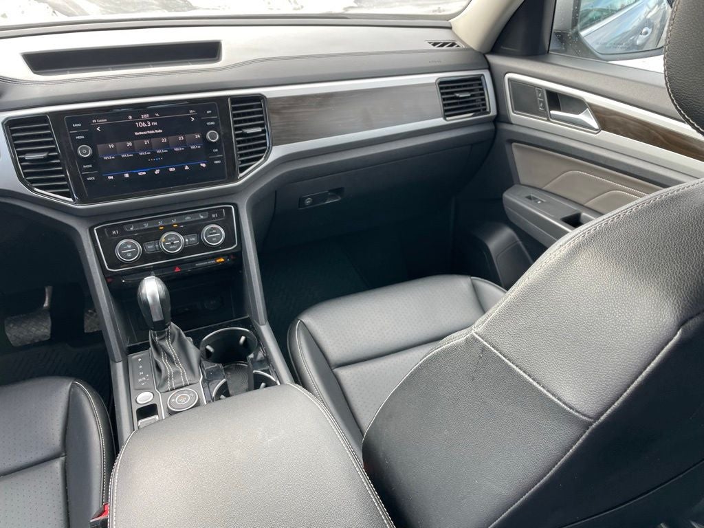 2022 Volkswagen Atlas 3.6L V6 SE w/Technology