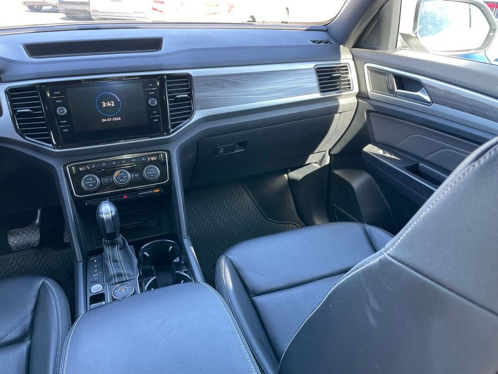 2022 Volkswagen Atlas Cross Sport 2.0T SE w/Technology
