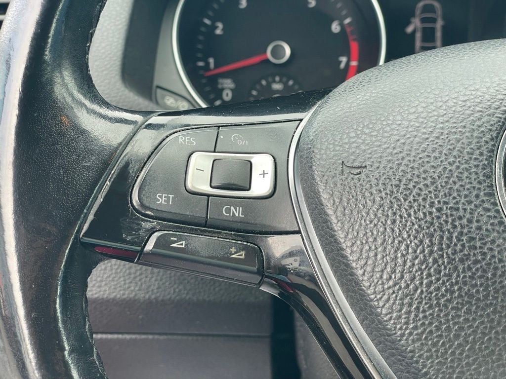 2017 Volkswagen Passat 1.8T R-Line