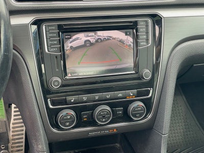 2017 Volkswagen Passat 1.8T R-Line