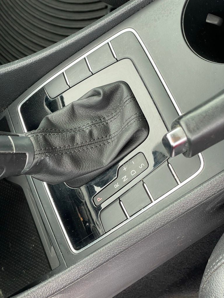 2017 Volkswagen Passat 1.8T R-Line