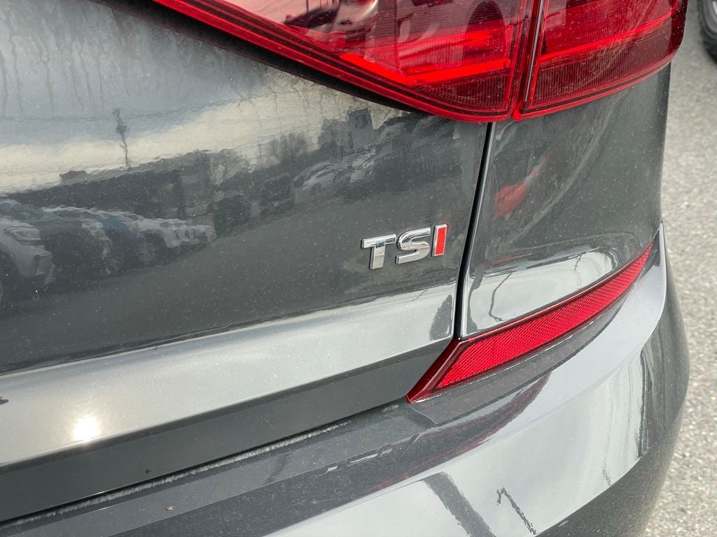 2017 Volkswagen Passat 1.8T R-Line