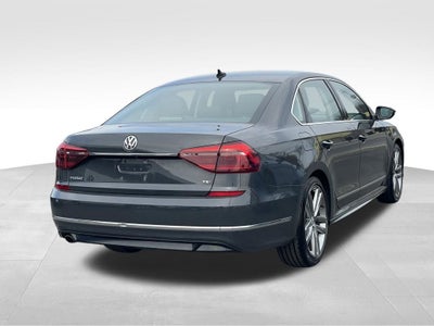 2017 Volkswagen Passat 1.8T R-Line