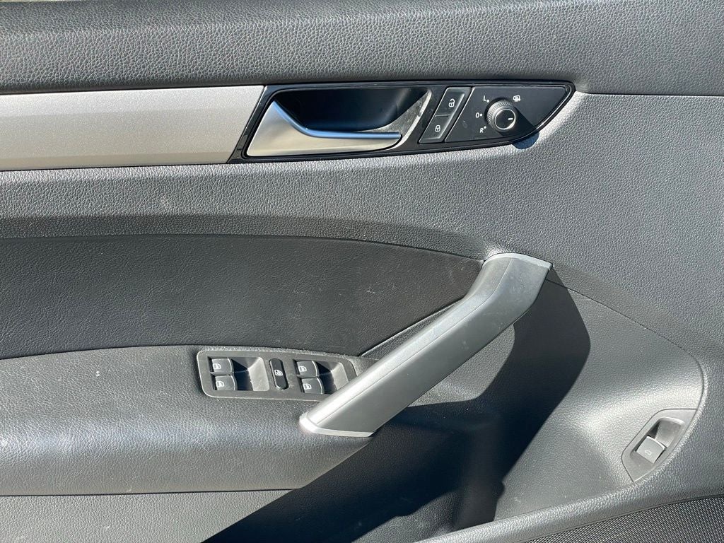 2022 Volkswagen Passat 2.0T SE