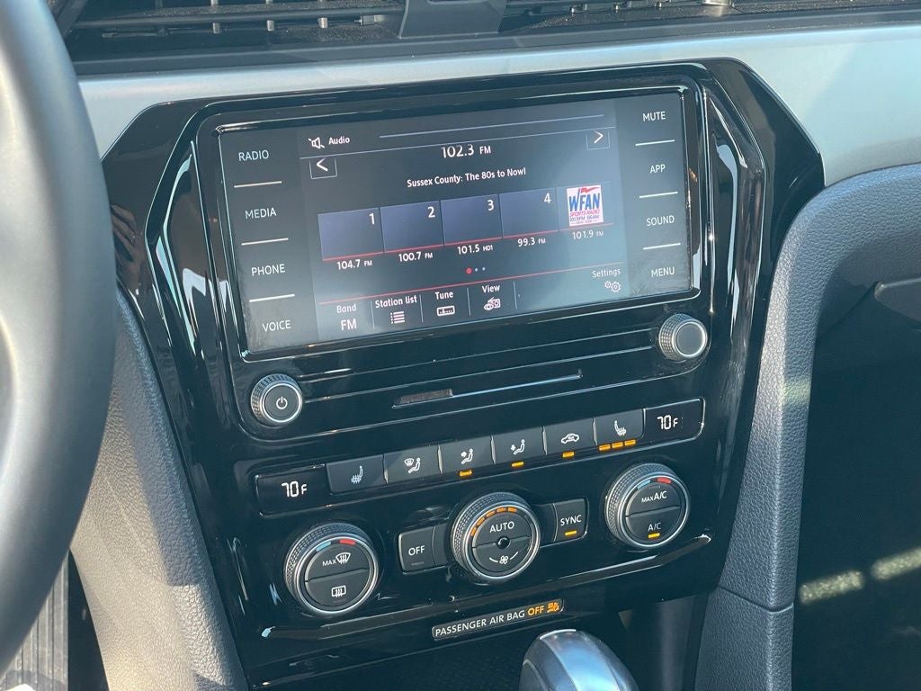 2022 Volkswagen Passat 2.0T SE