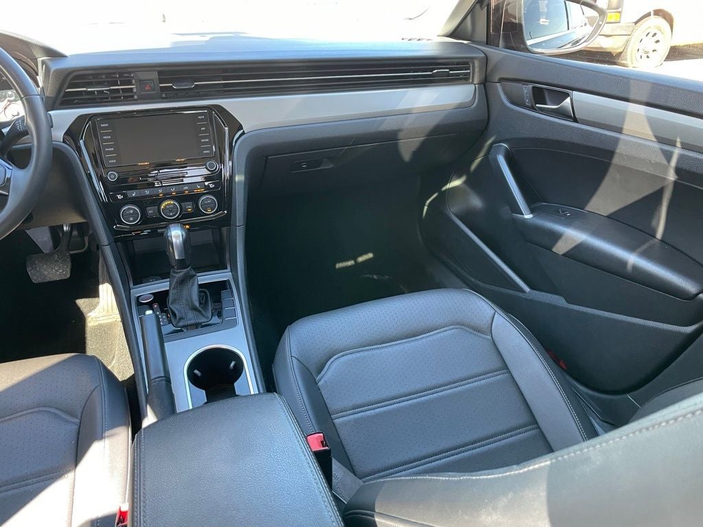 2022 Volkswagen Passat 2.0T SE