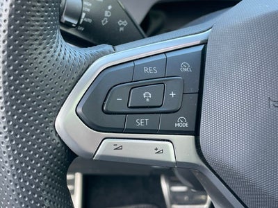 2025 Volkswagen Tiguan 2.0T SE R-Line Black