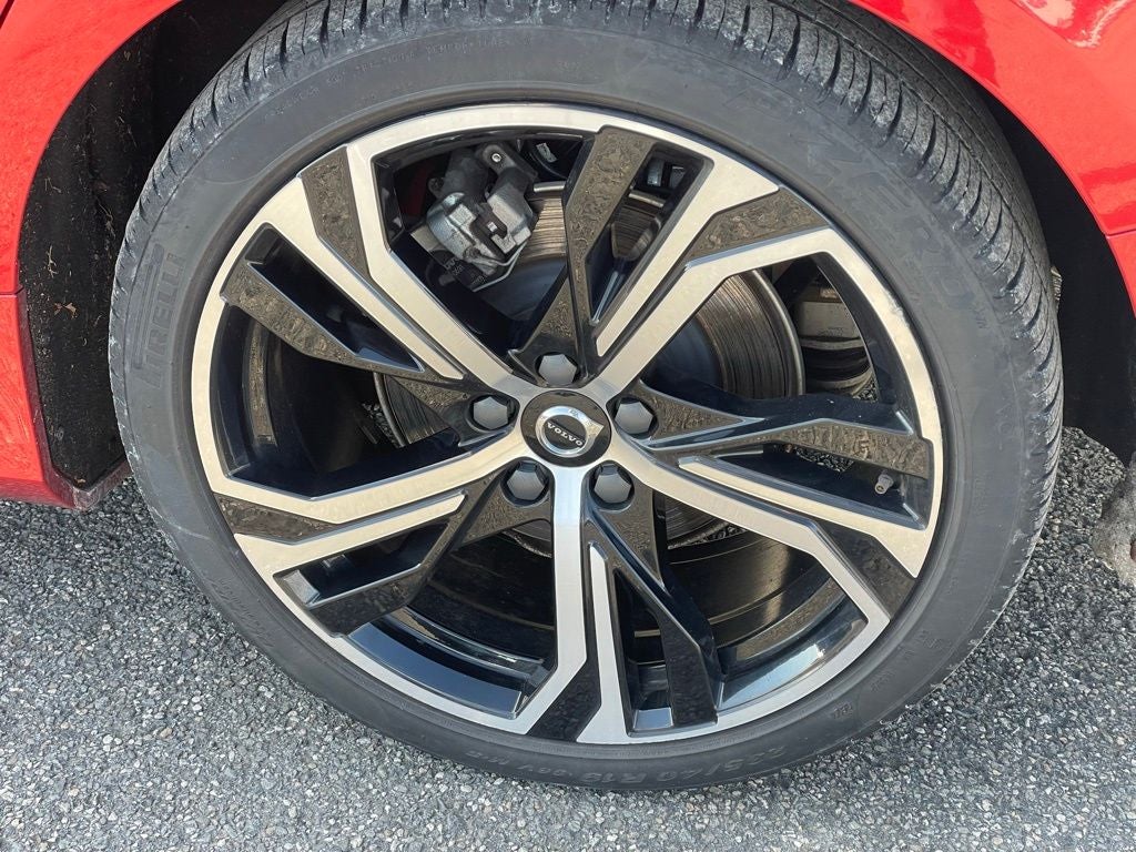 2024 Volvo S60 B5 Core Dark Theme