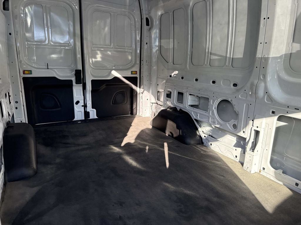 2022 Ford Transit-250 Base