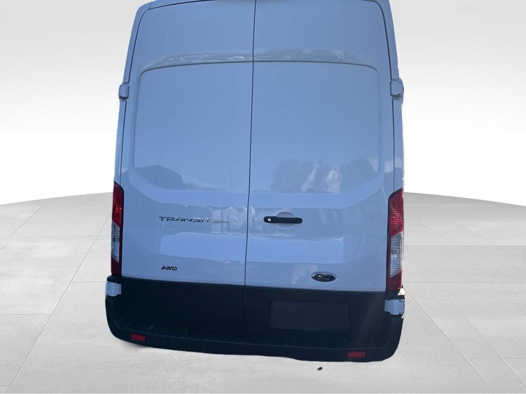 2022 Ford Transit-250 Base