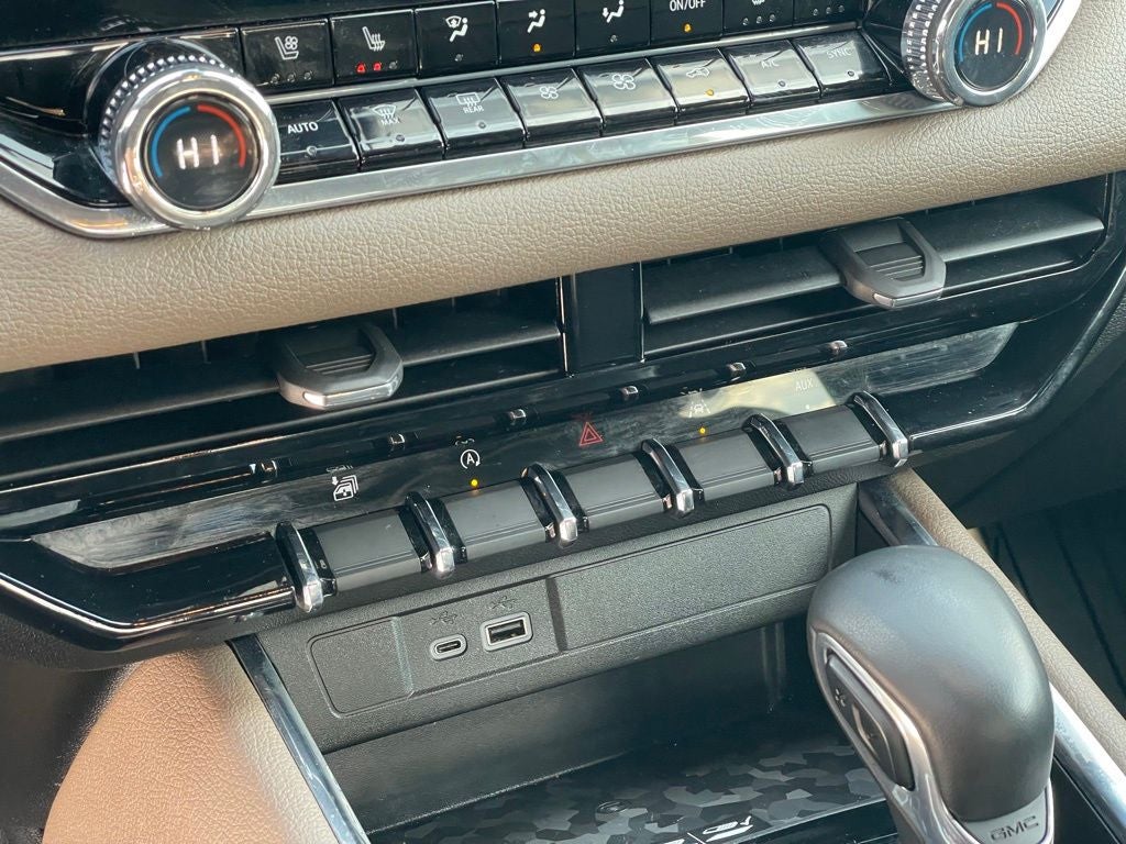 2023 GMC Canyon Denali