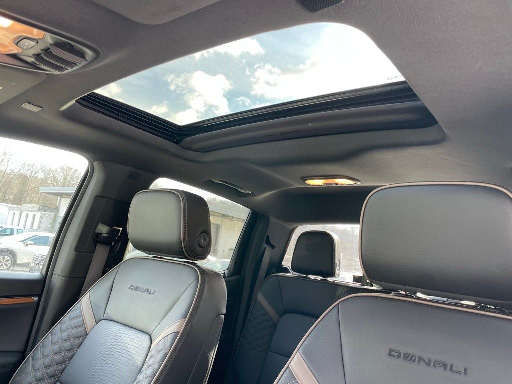 2023 GMC Canyon Denali