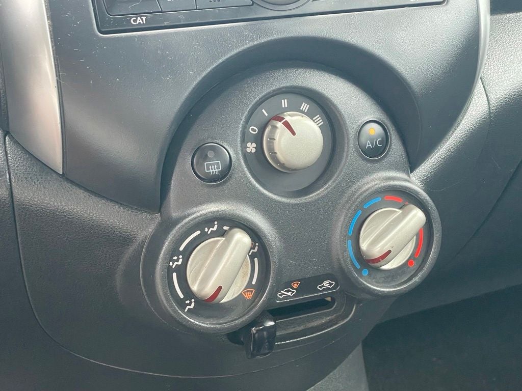 2013 Nissan Versa 1.6 SV