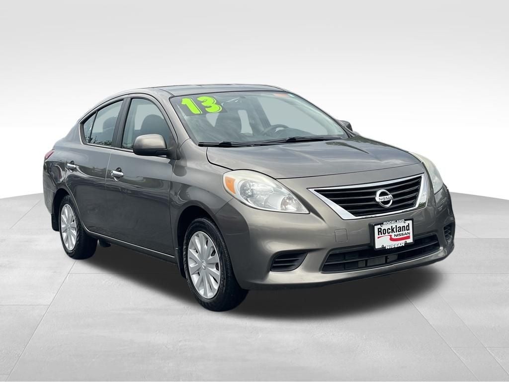 2013 Nissan Versa 1.6 SV