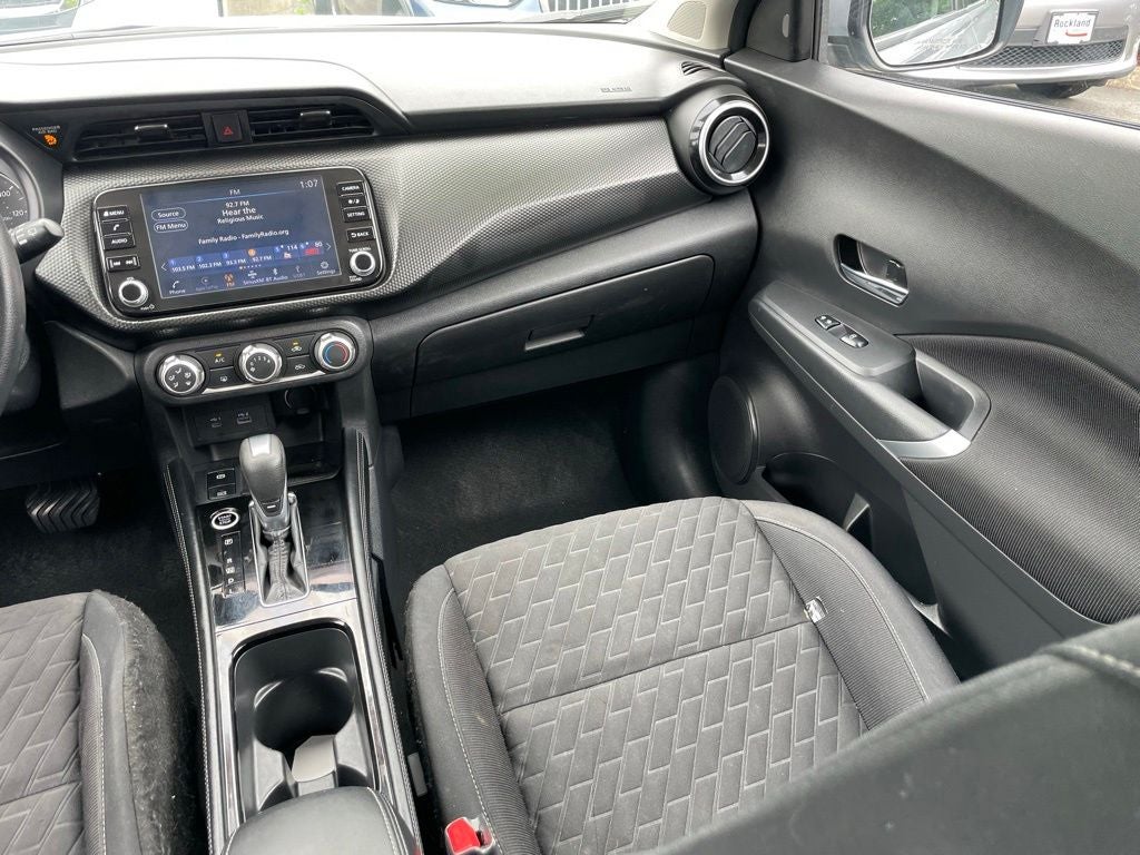 2023 Nissan Kicks SV Two-Tone Paint