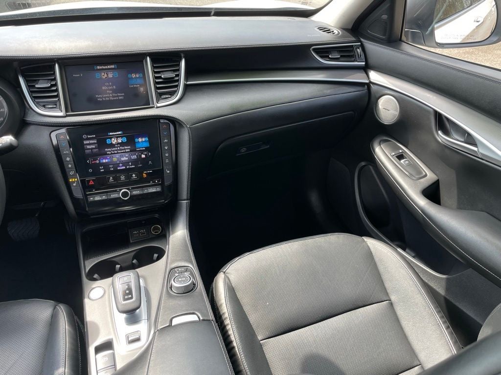 2023 INFINITI QX50 LUXE