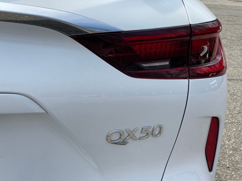 2023 INFINITI QX50 LUXE
