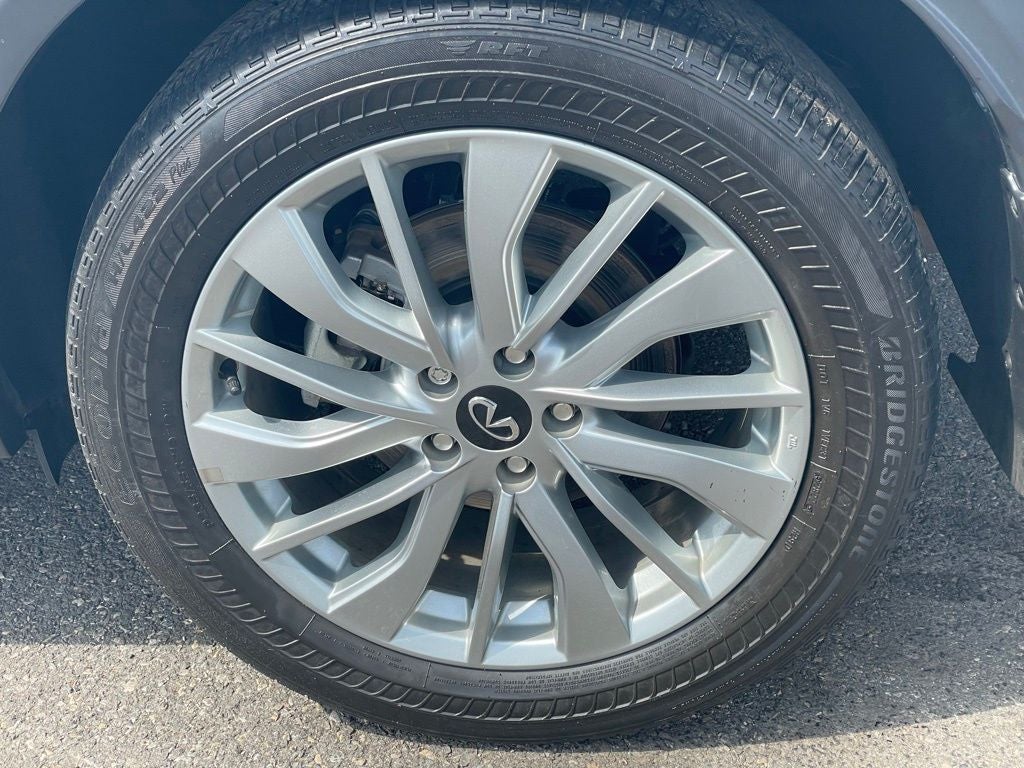 2023 INFINITI QX50 LUXE