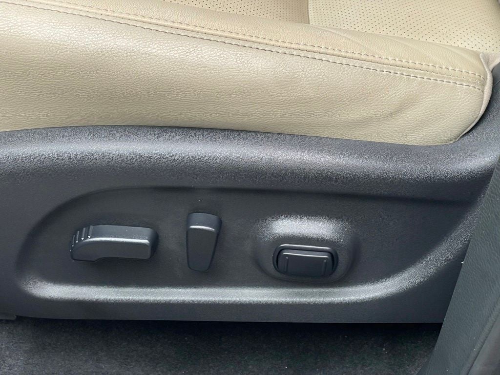 2024 Nissan Murano SL w/Black Wheels