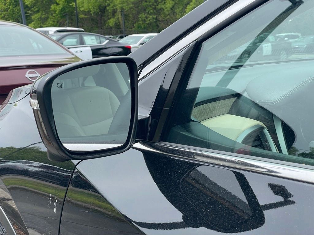 2024 Nissan Murano SL w/Black Wheels