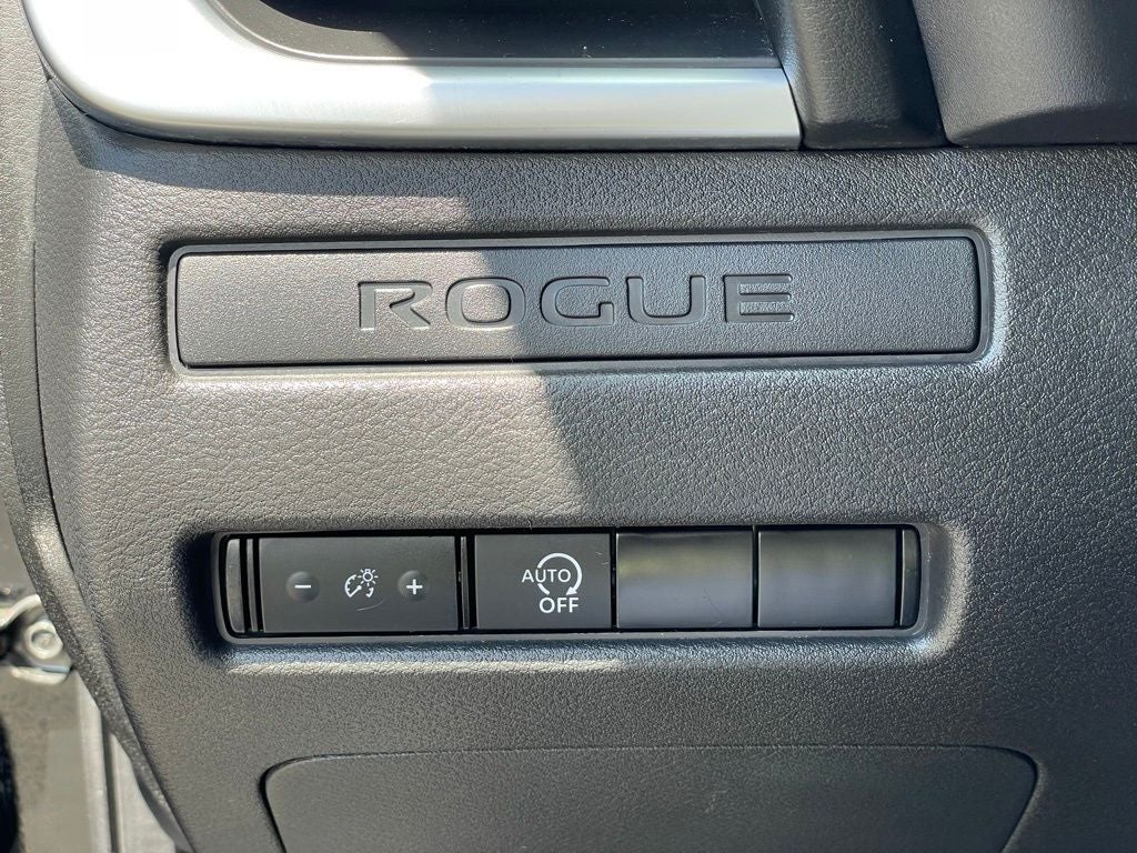 2025 Nissan Rogue S