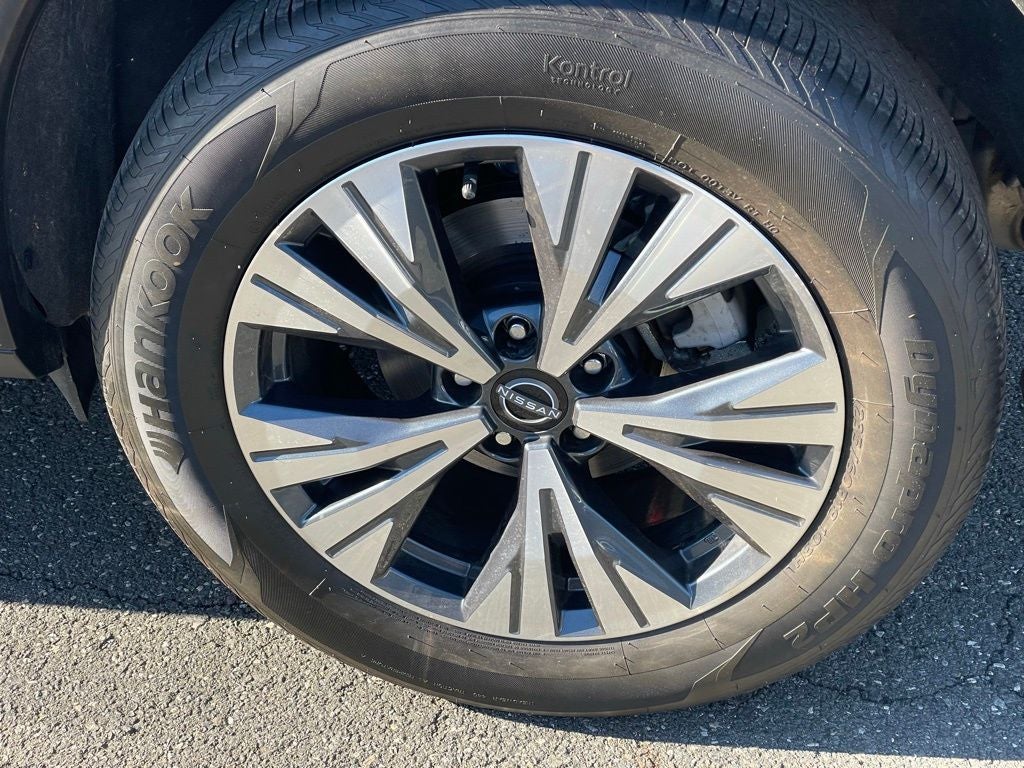 2022 Nissan Rogue SV