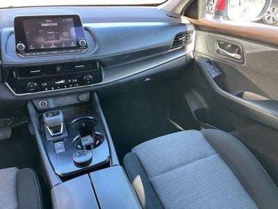 2022 Nissan Rogue SV Cloth Seating