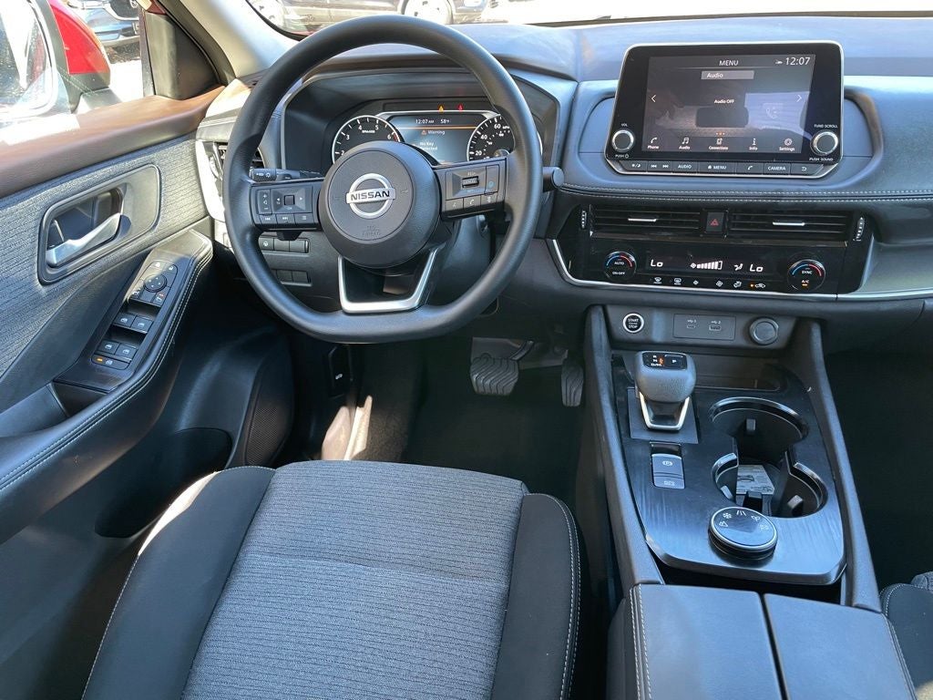 2022 Nissan Rogue SV Cloth Seating