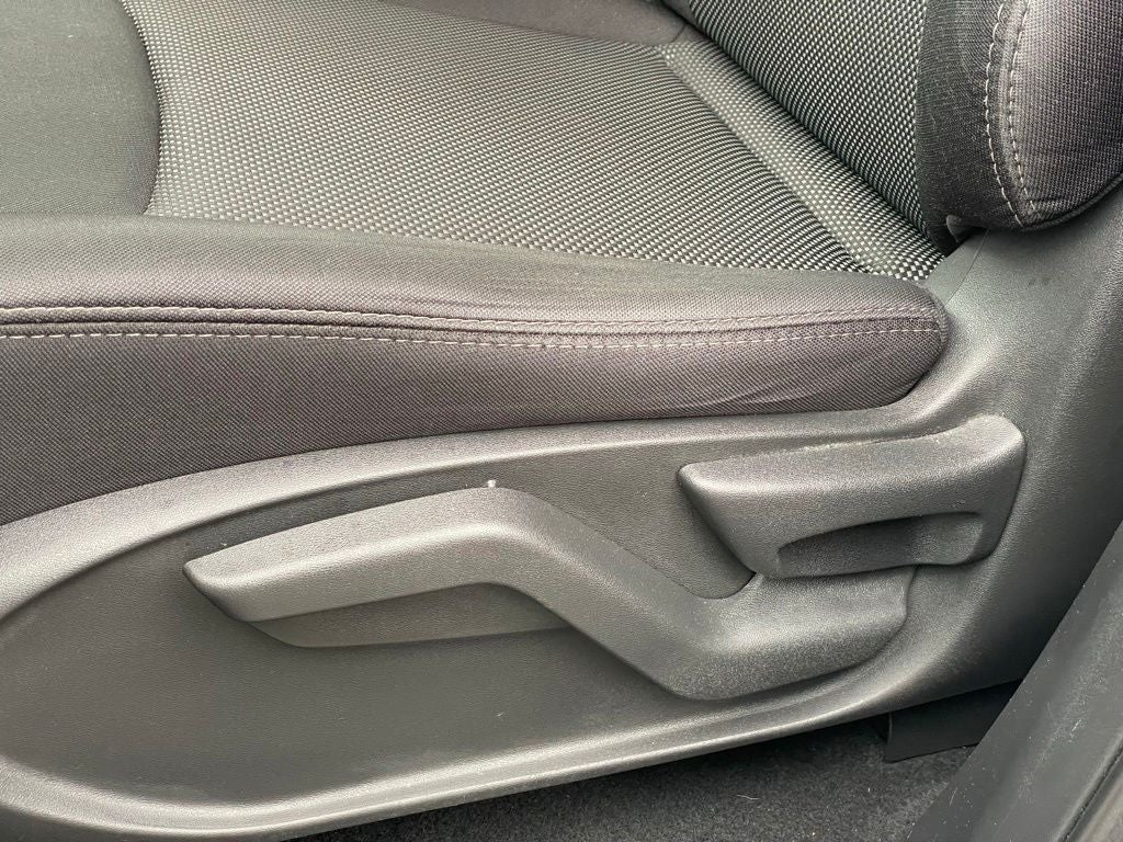 2020 Nissan Pathfinder S