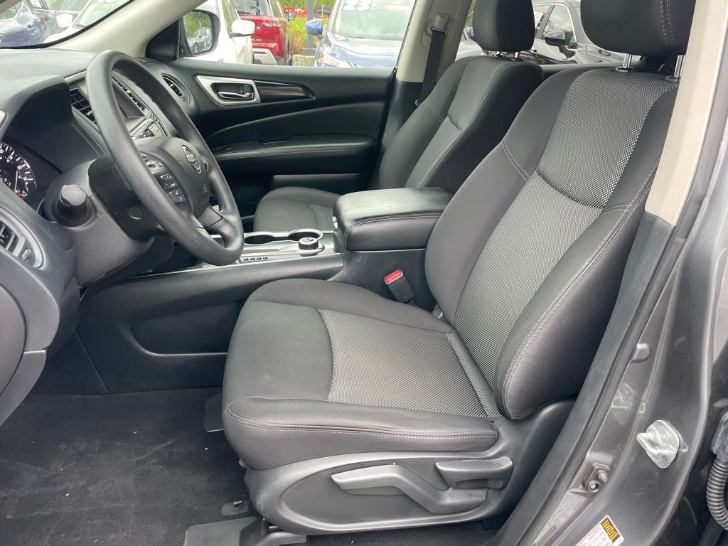 2020 Nissan Pathfinder S