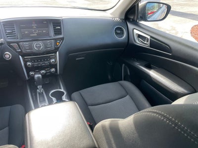 2020 Nissan Pathfinder SV