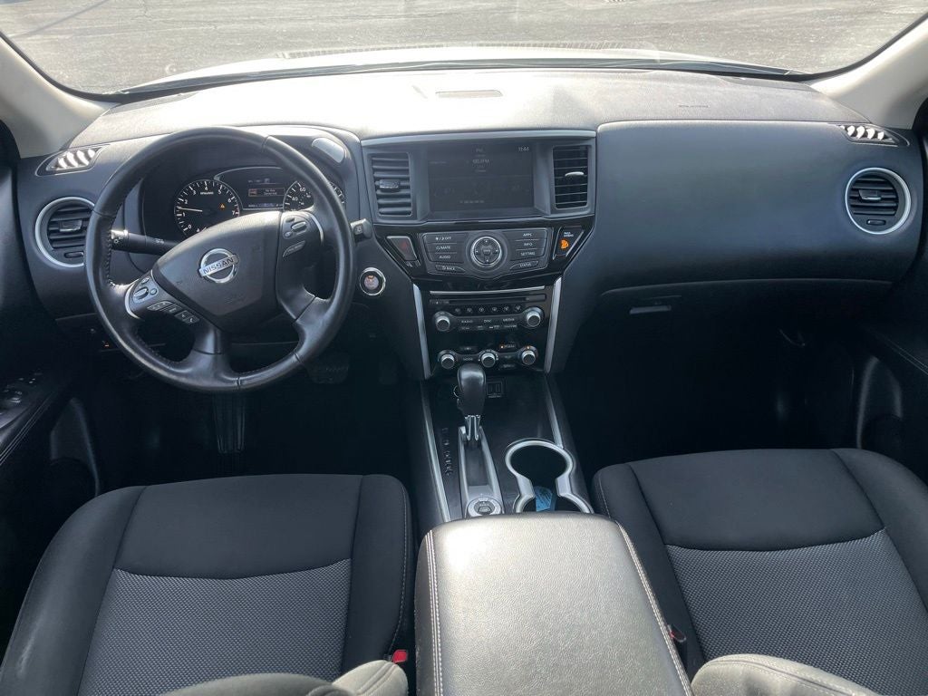 2020 Nissan Pathfinder SV