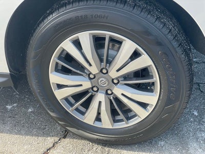 2020 Nissan Pathfinder SV