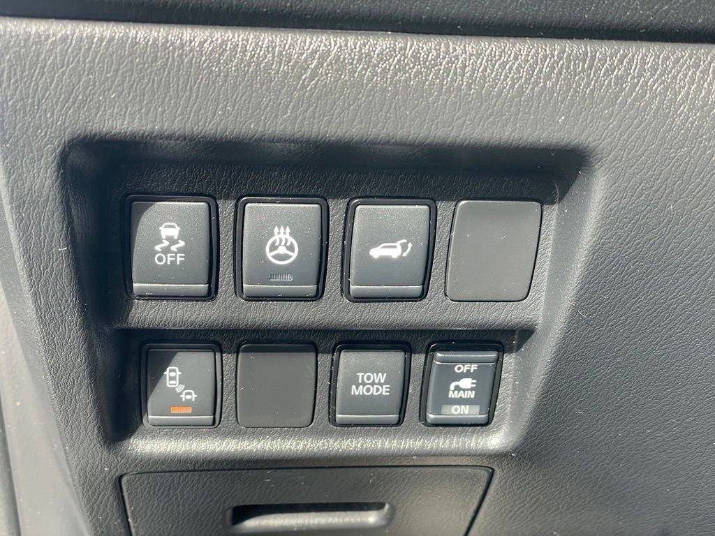 2020 Nissan Pathfinder SL