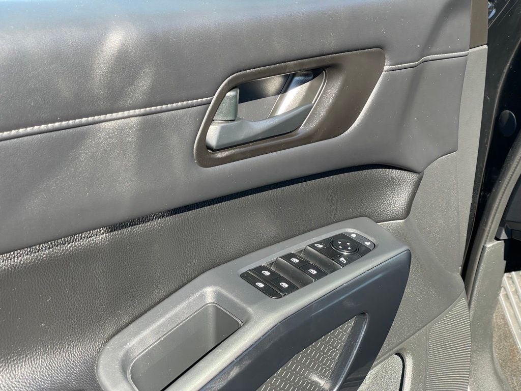 2023 Nissan Pathfinder S