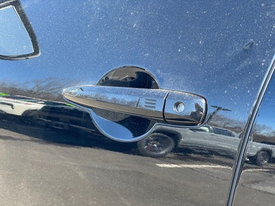 2023 Nissan Pathfinder S