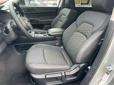 2025 Nissan Pathfinder S