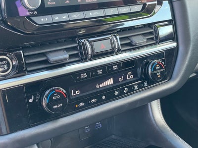 2024 Nissan Pathfinder SV