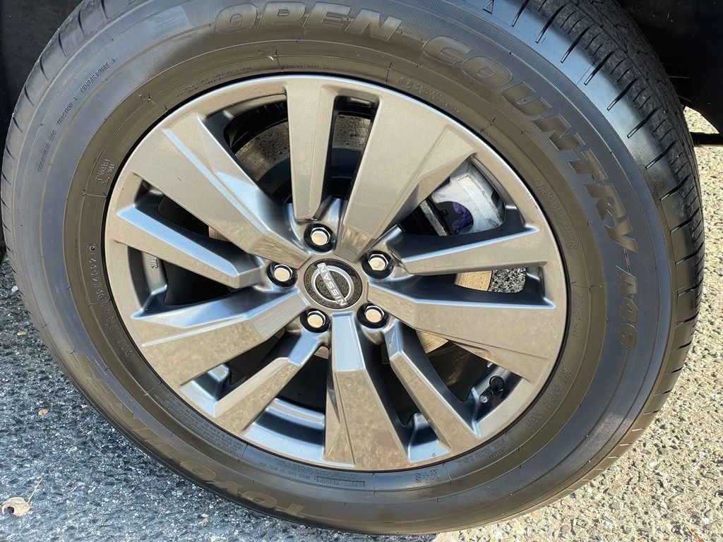 2024 Nissan Pathfinder SV