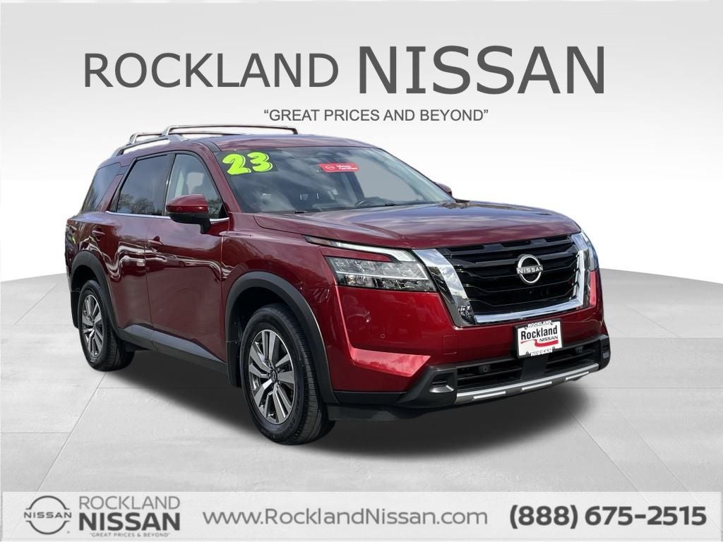 2023 Nissan Pathfinder SL