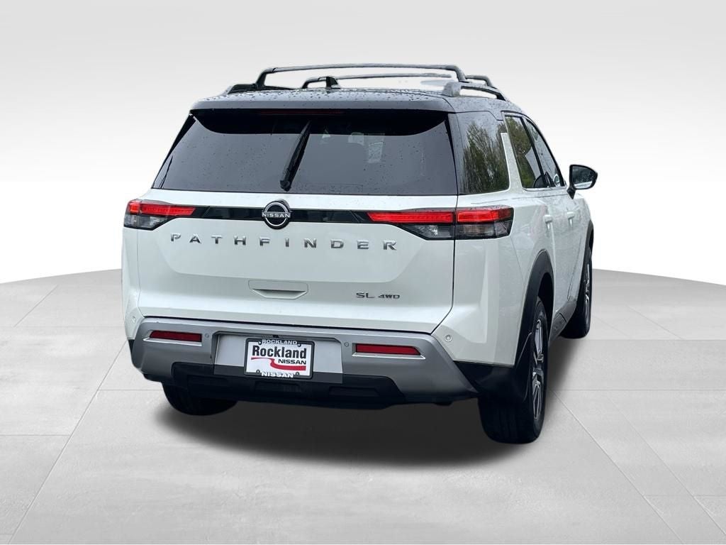 2023 Nissan Pathfinder SL w/Cross Bars