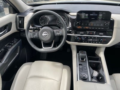 2022 Nissan Pathfinder SL