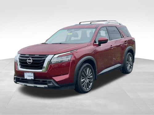 2023 Nissan Pathfinder SL Premium