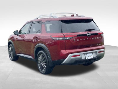 2023 Nissan Pathfinder SL Premium