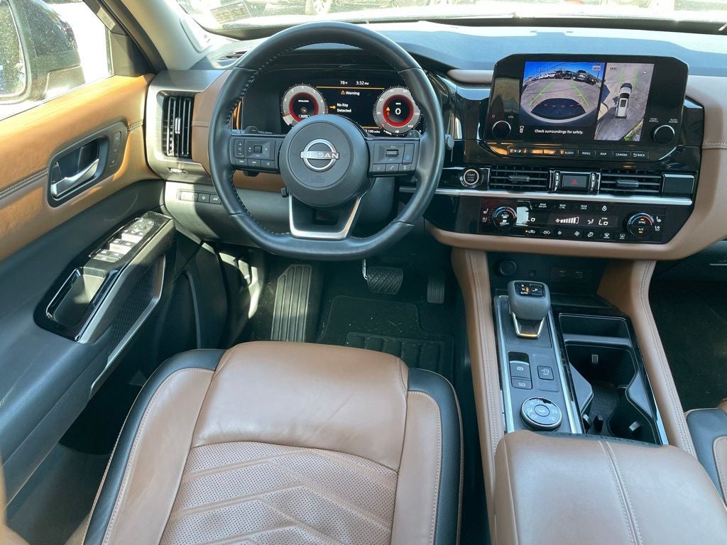 2023 Nissan Pathfinder Platinum