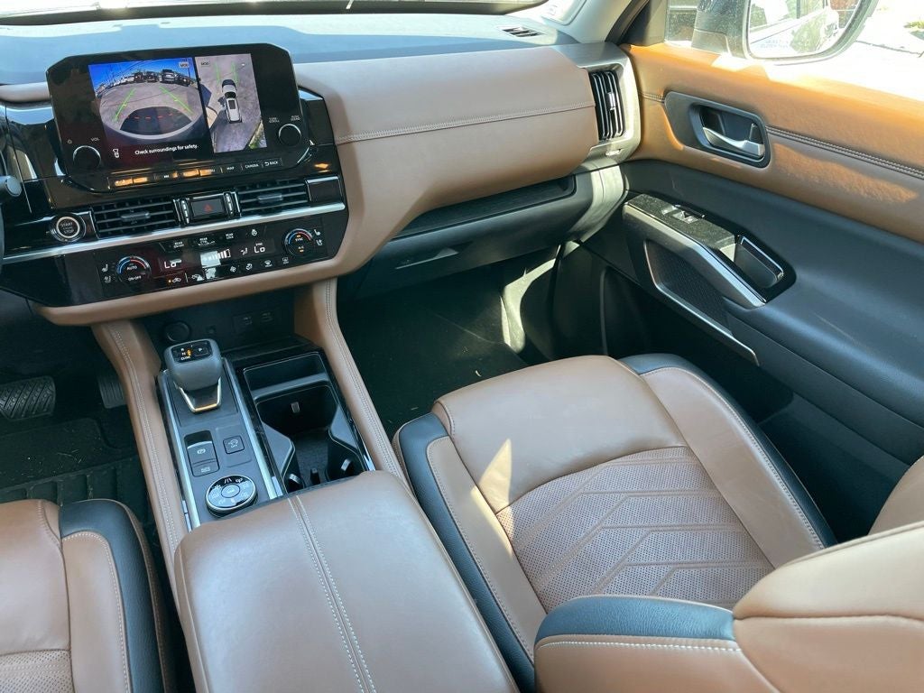 2023 Nissan Pathfinder Platinum