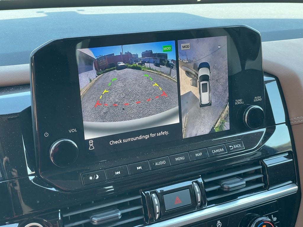 2023 Nissan Pathfinder Platinum