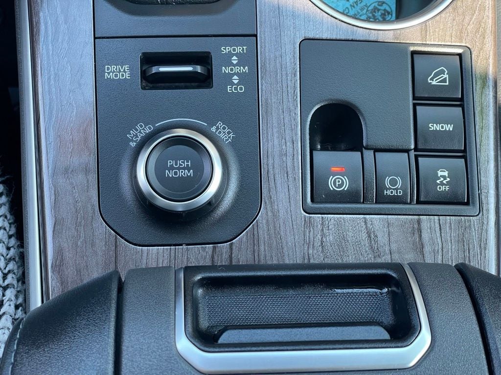 2023 Toyota Highlander Base